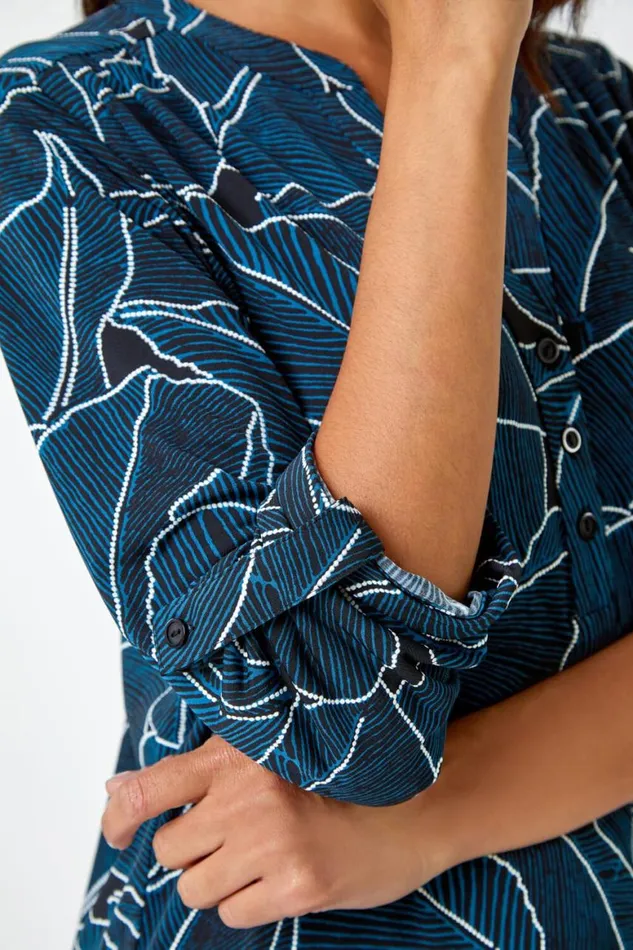 Women Teal Textured Leaf Print Stretch Shirt Roman Tops