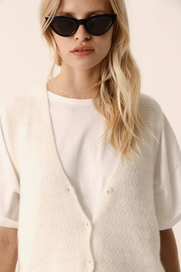 Women Waistcoat Bernie Creme Gilet Alpaga Superfine Blanc Crme Des Petits Hauts Jumpers and Cardigans