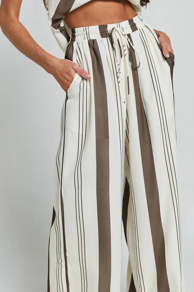 Zahara Pants 8211 High Waisted Relaxed Wide Leg Pants In Choc Stripe Women Showpo Pants
