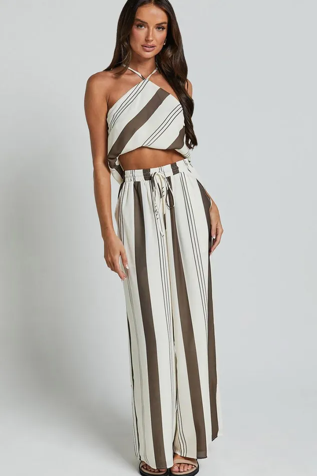 Zahara Pants 8211 High Waisted Relaxed Wide Leg Pants In Choc Stripe Women Showpo Pants